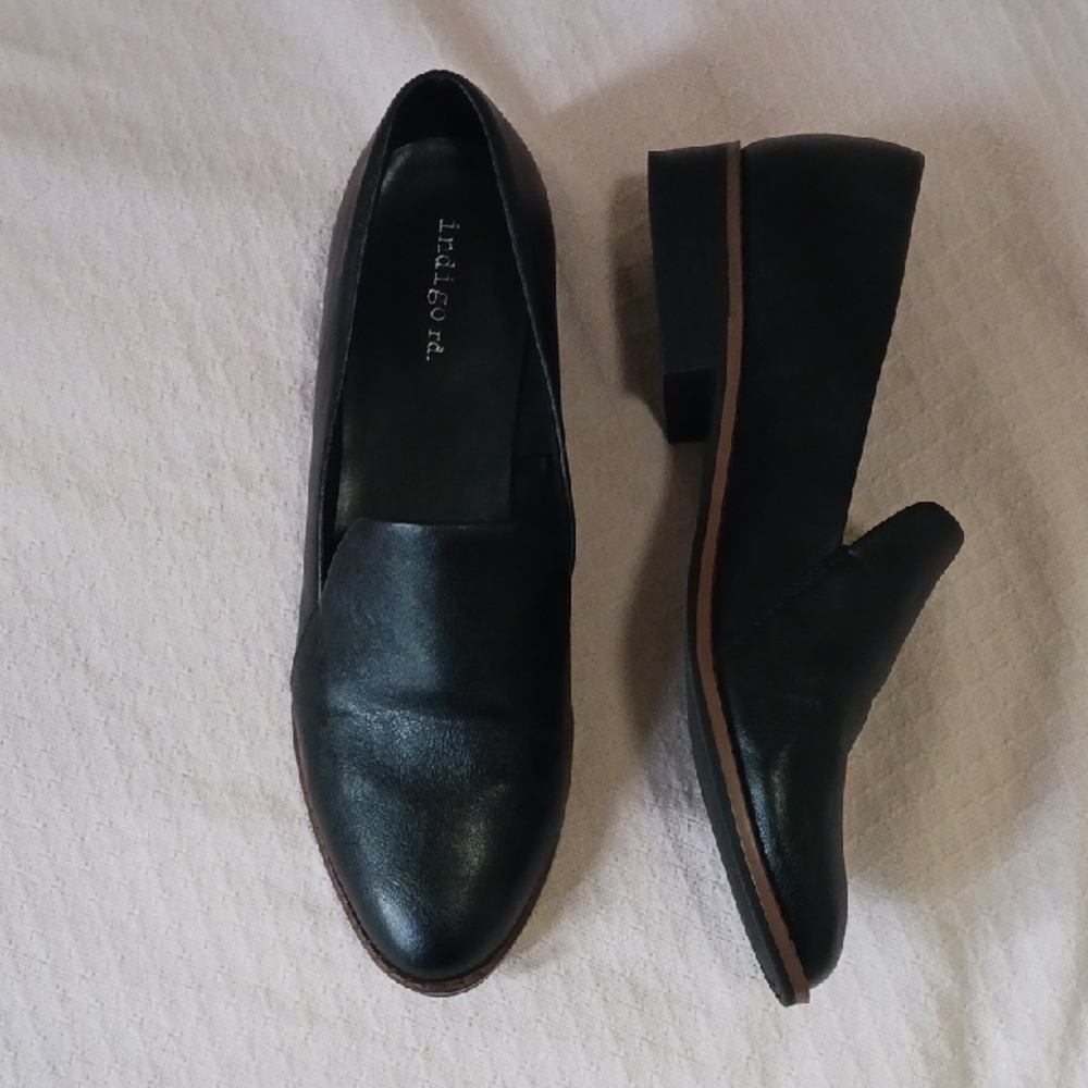 Indigo Women's Black Moccasins